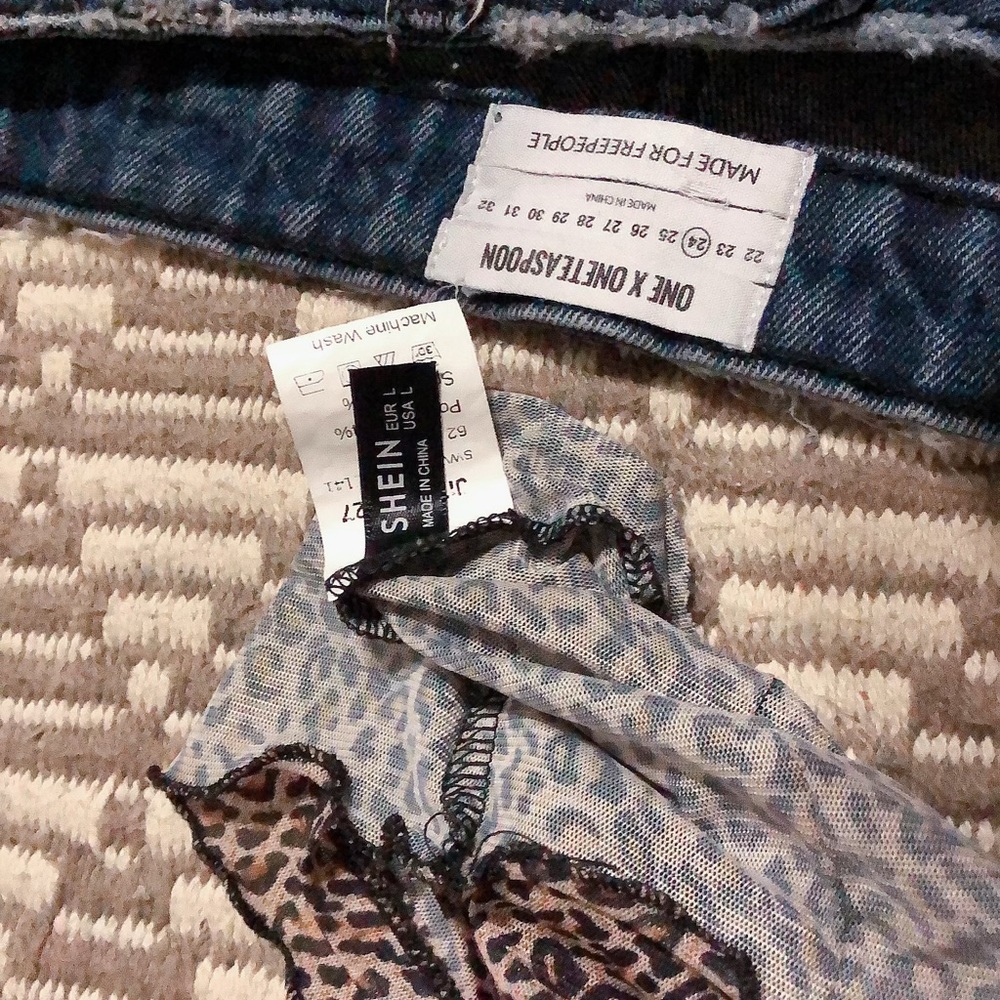 Clothes - Picture 6 of 10